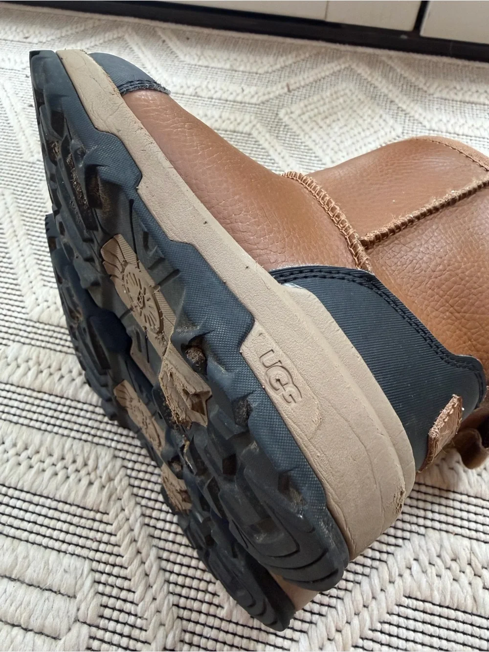 UGG very good